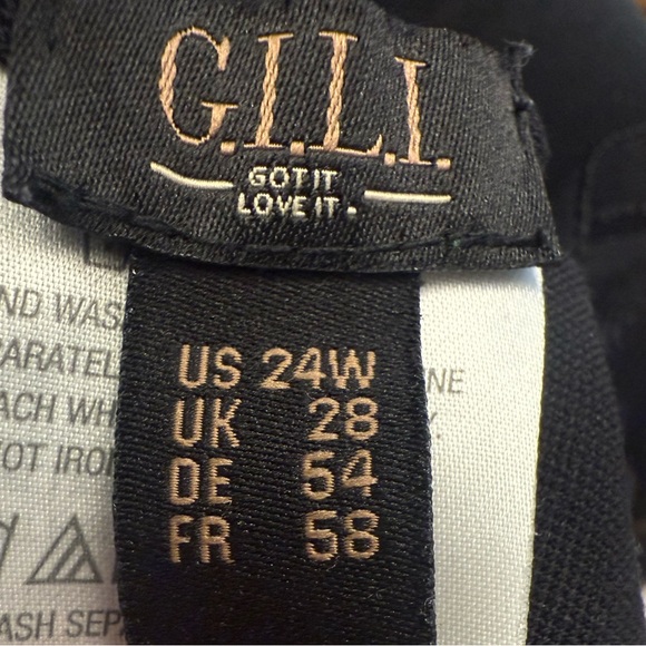 G.I.L.I. Black One Piece Swimsuit with Ruffle Details convertible White Lotus‎ - Picture 4 of 6